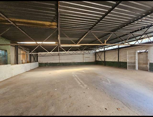 256M² WAREHOUSE TO LET IN MALVERN